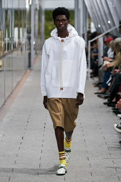 Look 45